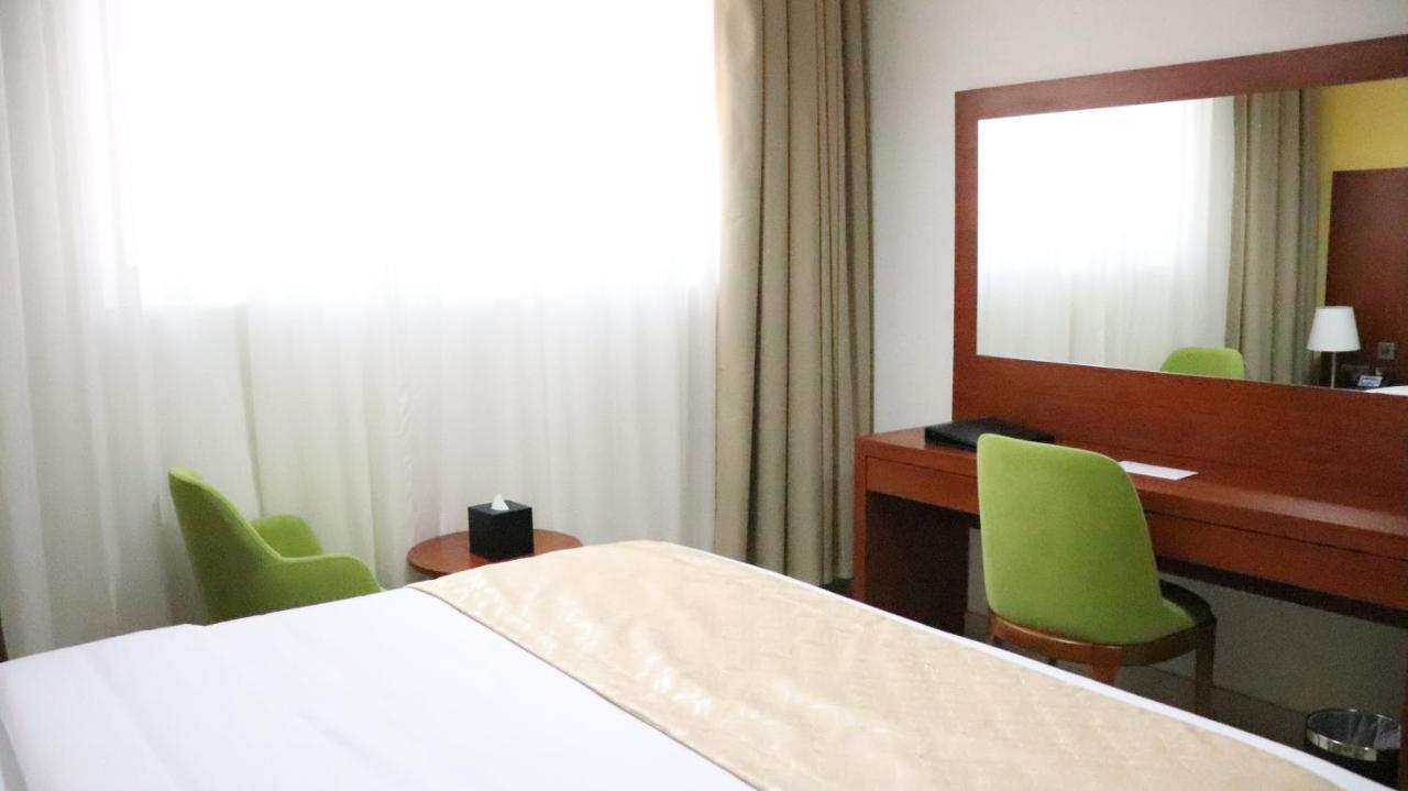 Al Riyadh Hotel Apartments Abu Dhabi Ngoại thất bức ảnh
