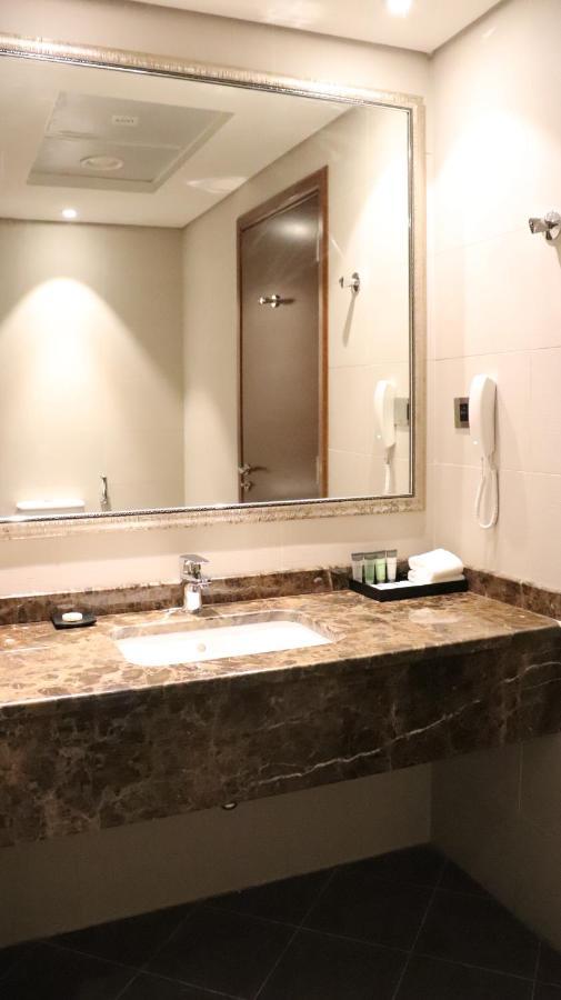 Al Riyadh Hotel Apartments Abu Dhabi Ngoại thất bức ảnh